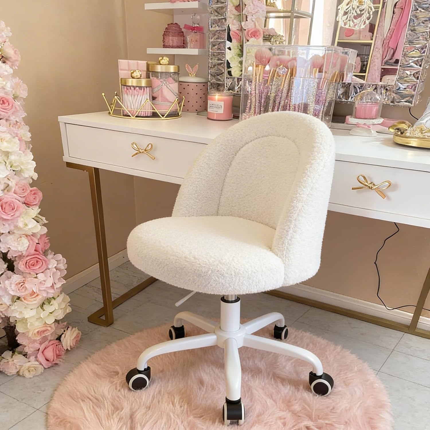 Office Furniture For Small Spaces - Kursi Rias dengan Ketinggian yang Dapat